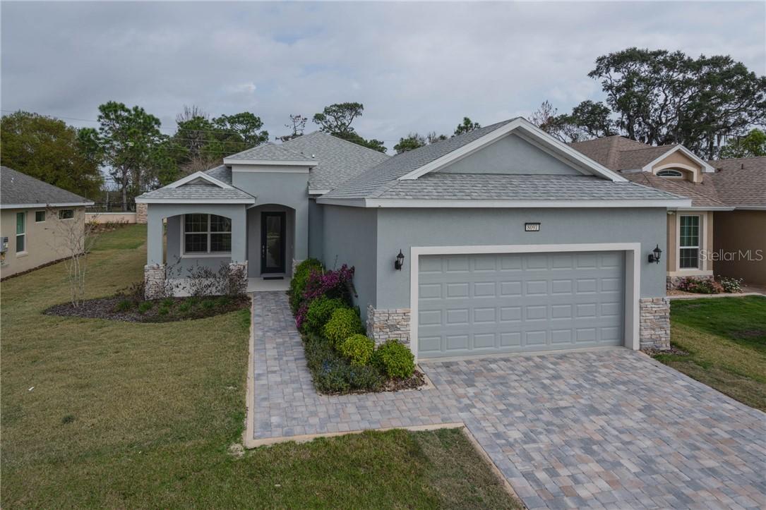 8091 Bridgeport Bay Cir., Mount Dora, FL 32757