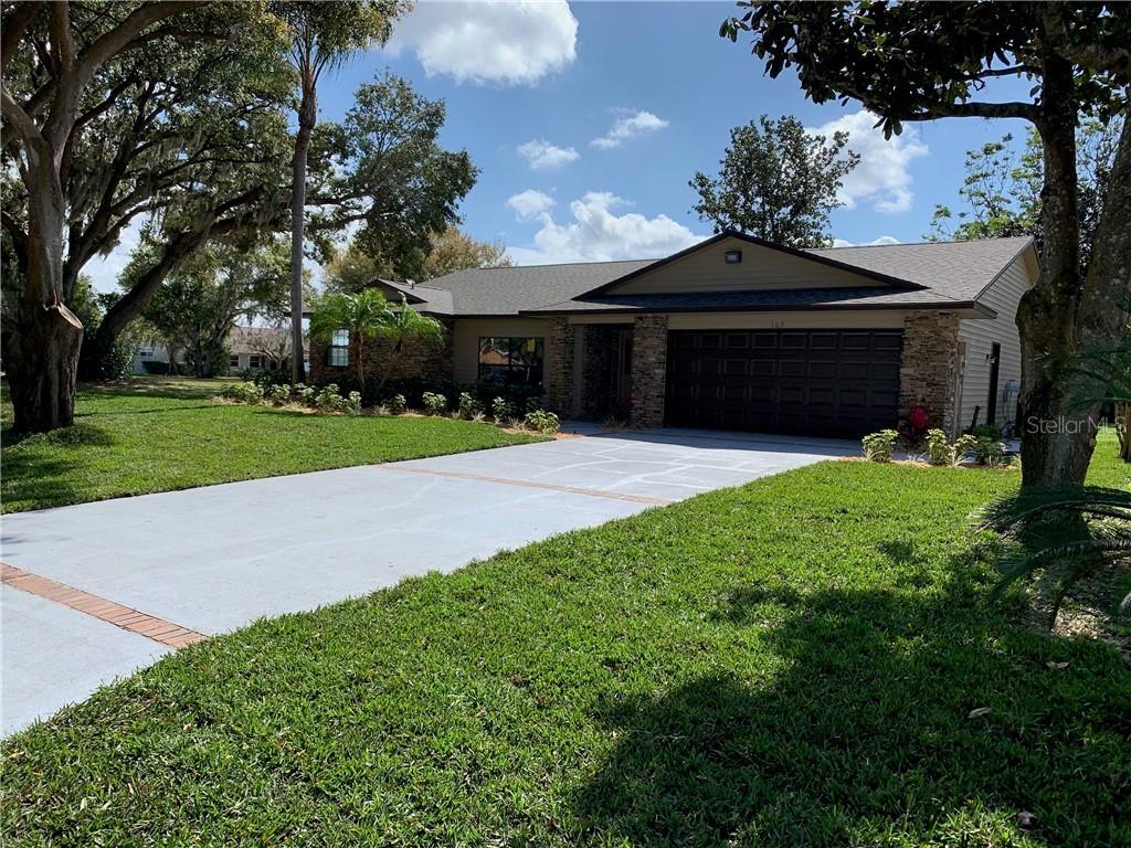 107 Shorewood Ct., Tavares, FL 32778