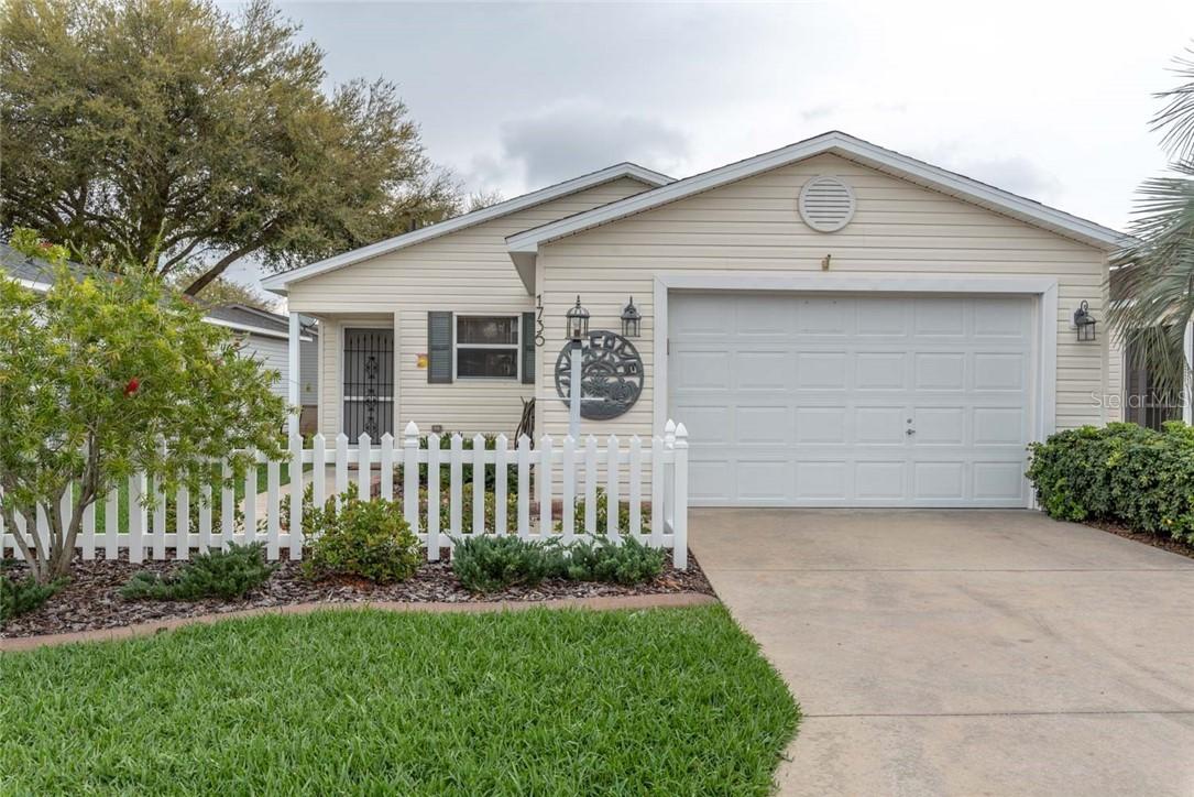 1736 Campos Dr., The Villages, FL 32162