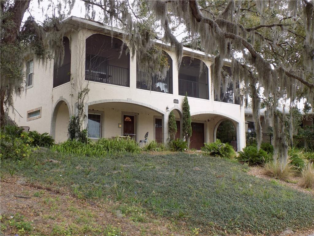 1011 Lake Gracie Dr., Eustis, FL 32726