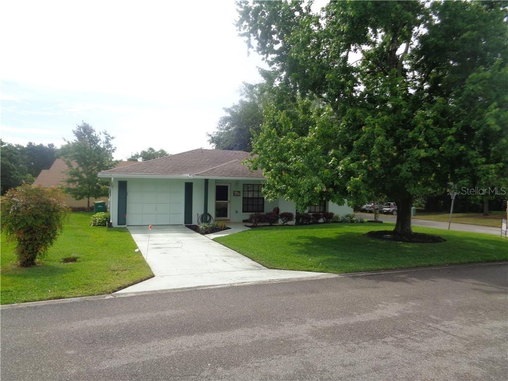 611 Brookline Ave., Eustis, FL 32726