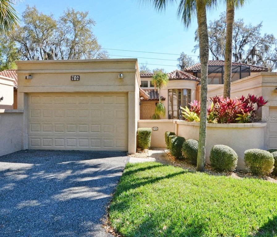 702 Santa Cruz Ln., Howey In The Hills, FL 34737