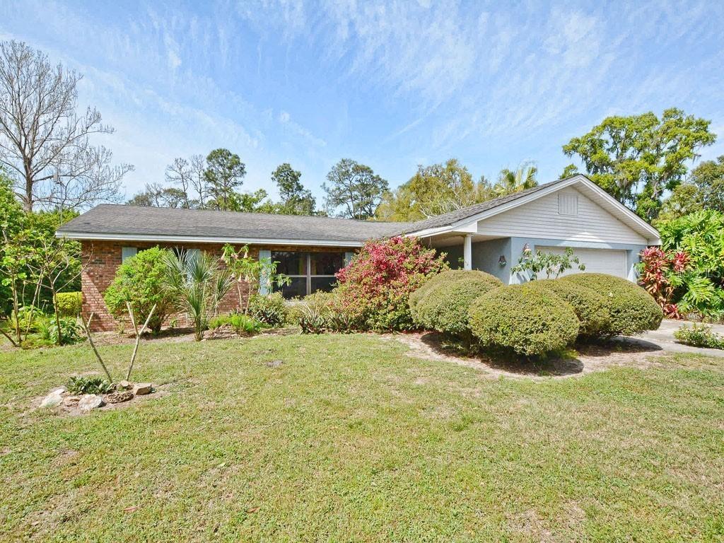 28901 Tammi Dr., Tavares, FL 32778