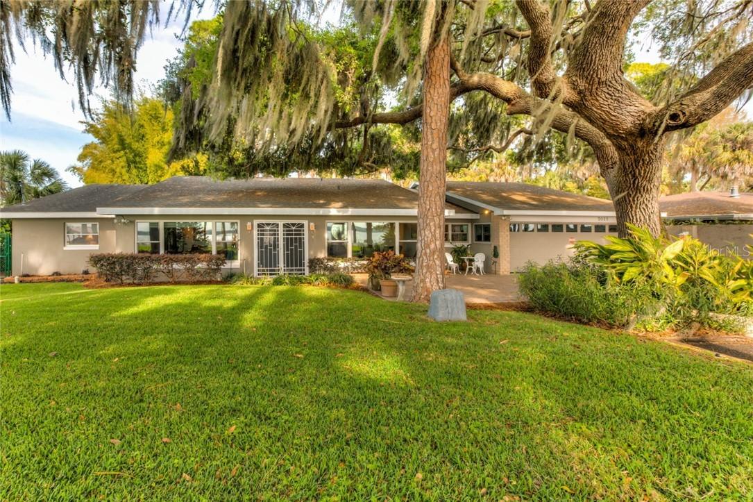 3025 Lakeshore Dr., Mount Dora, FL 32757