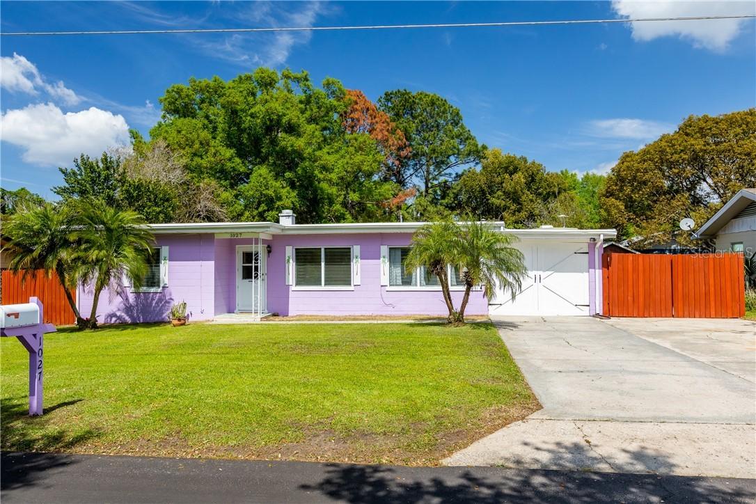 1027 E 2nd Ave., Mount Dora, FL 32757