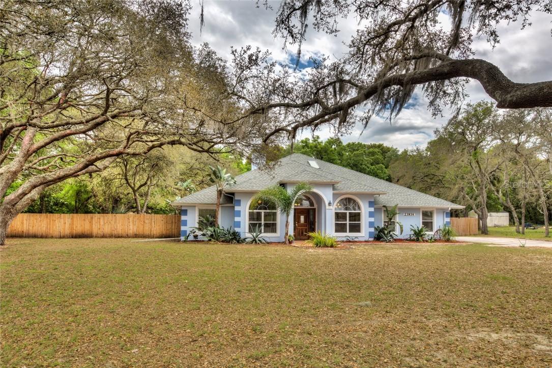 23934 Wolf Branch Rd., Sorrento, FL 32776