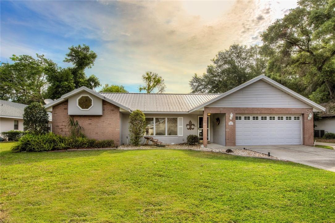 1016 Woodward Oaks Cir., Eustis, FL 32726
