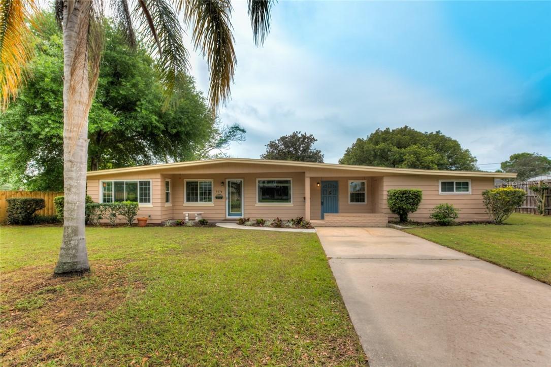 2076 Sylvan Point Dr., Mount Dora, FL 32757