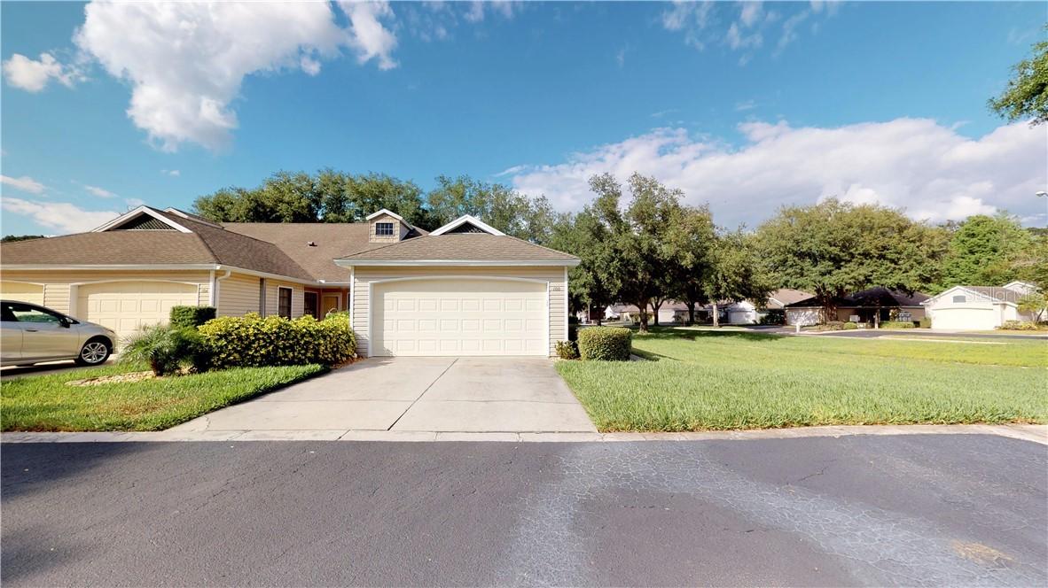 100 Juniper Way, Tavares, FL 32778