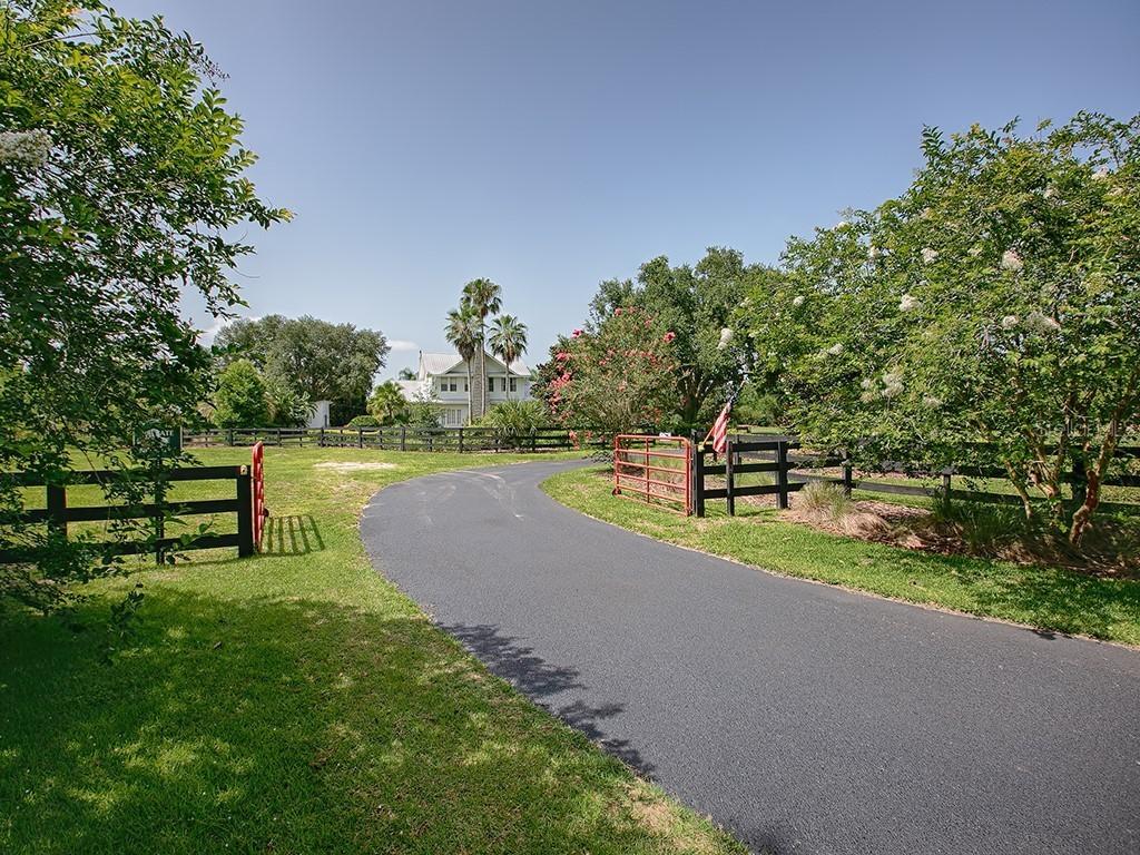 18526 County Road 44a, Eustis, FL 32736