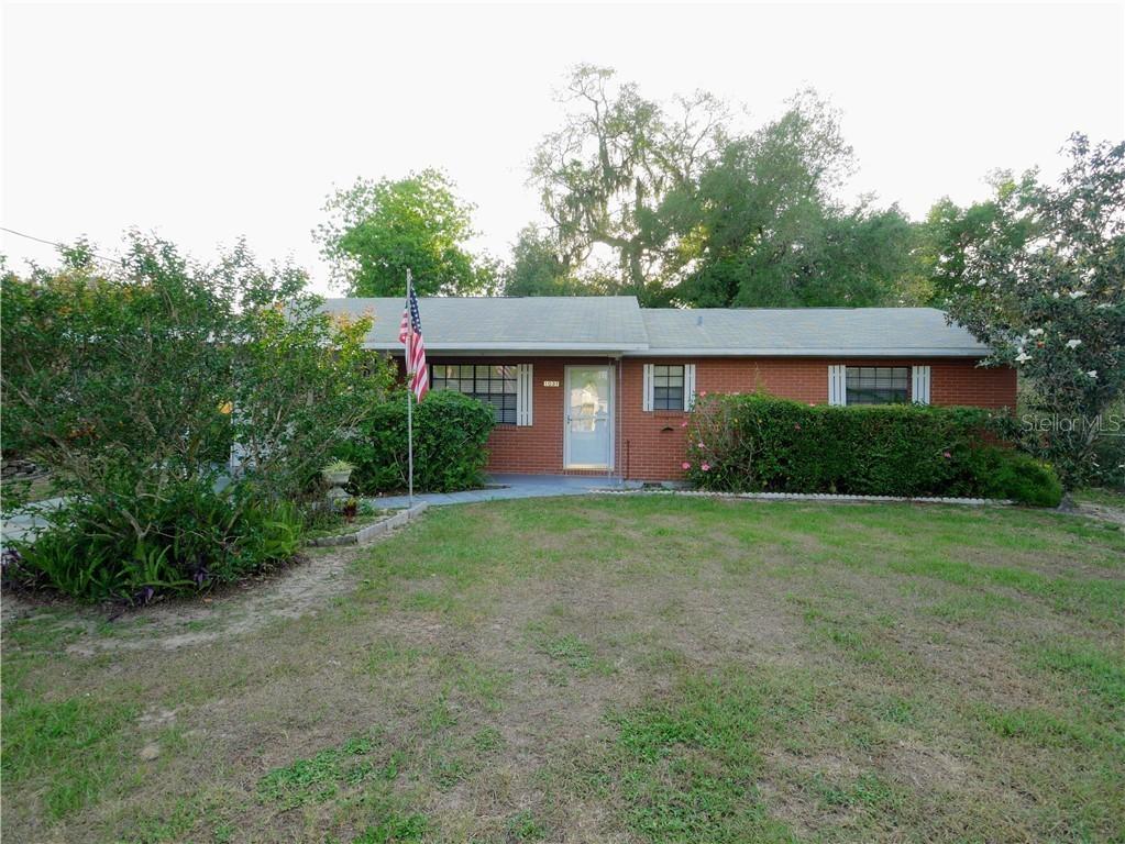 1031 Park Ave., Tavares, FL 32778