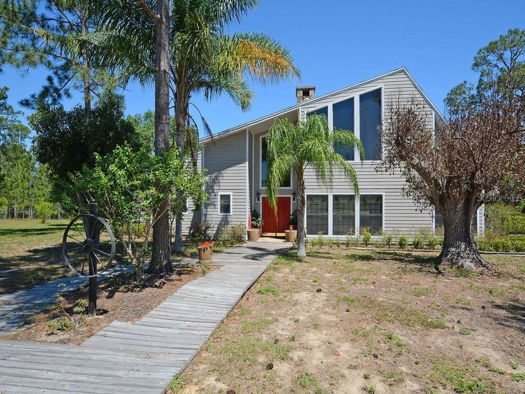 28897 Beechnut Rd., Tavares, FL 32778