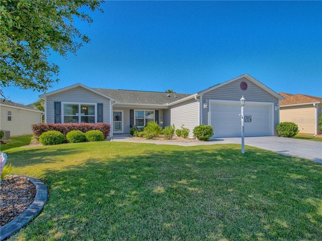 702 Eastbourne Ln., The Villages, FL 32163