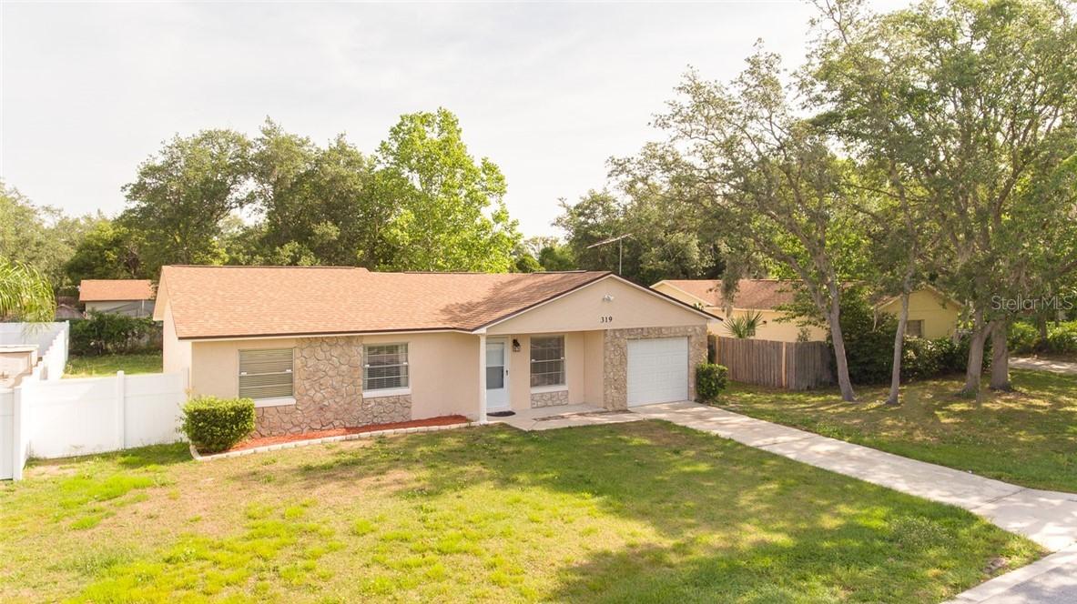 319 Autumn Dr., Apopka, FL 32712