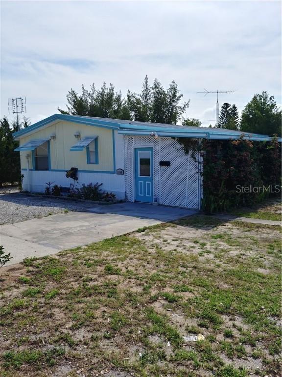 1145 W Duncan Dr., Tavares, FL 32778