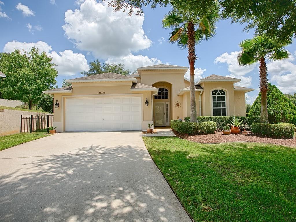 25124 Ironwedge Dr., Sorrento, FL 32776