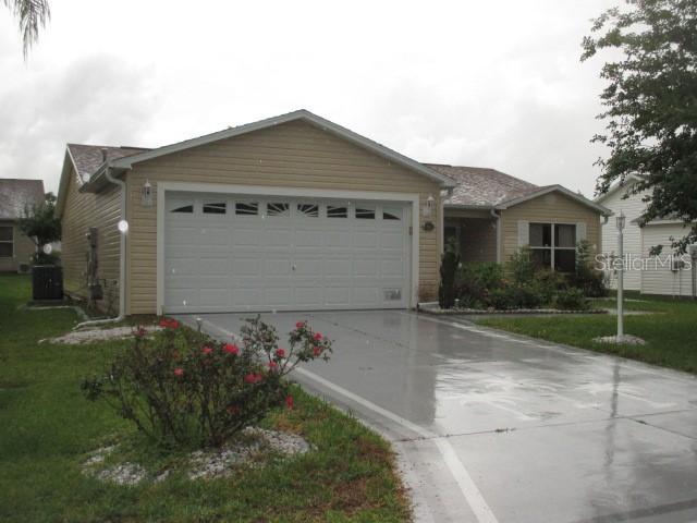 2415 Due West Dr., The Villages, FL 32162