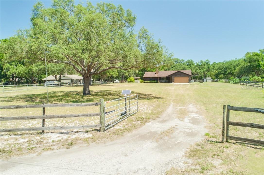 23923 Oak Ave., Sorrento, FL 32776