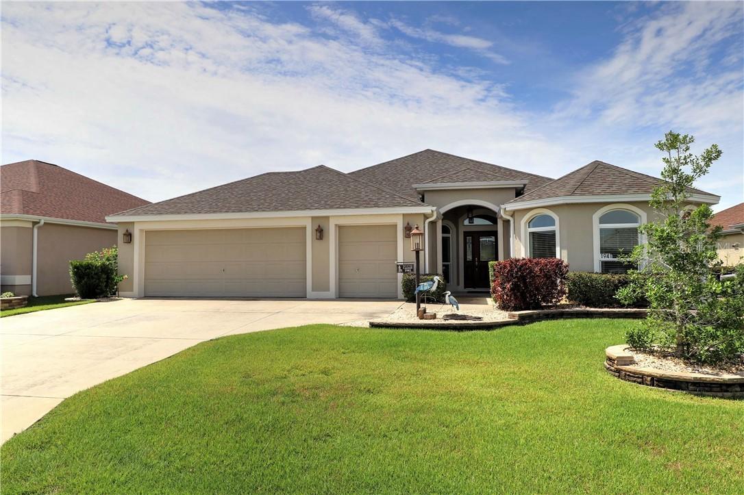 1941 Quailey Ct., The Villages, FL 32163