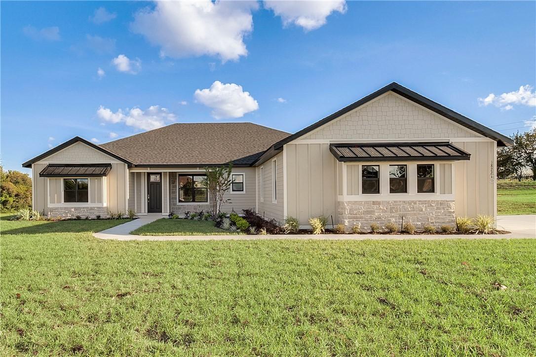 18221 Great Blue Heron Dr., Groveland, FL 34736