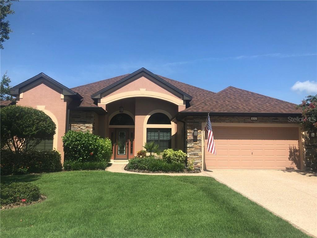8253 Bridgeport Bay Cir., Mount Dora, FL 32757