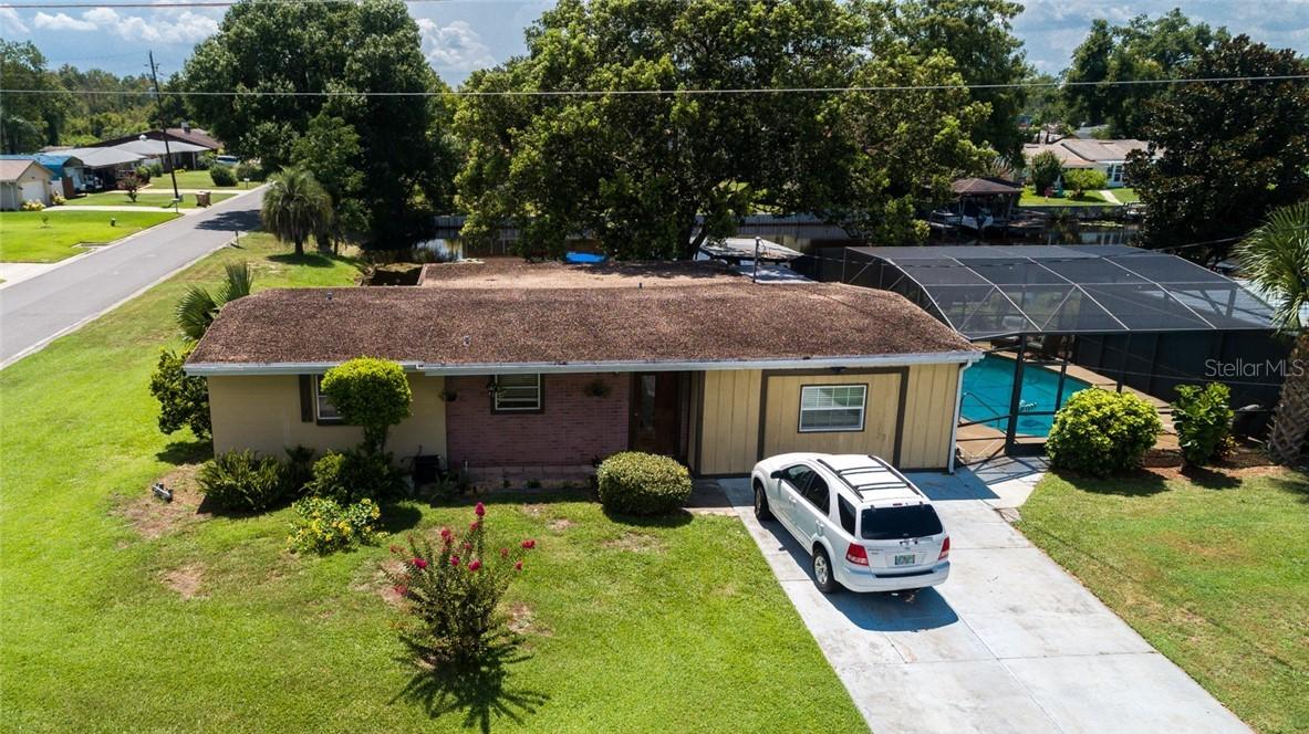 26611 Bimini Dr., Tavares, FL 32778