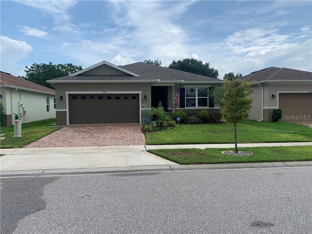 3224 Bayou Ln., Tavares, FL 32778