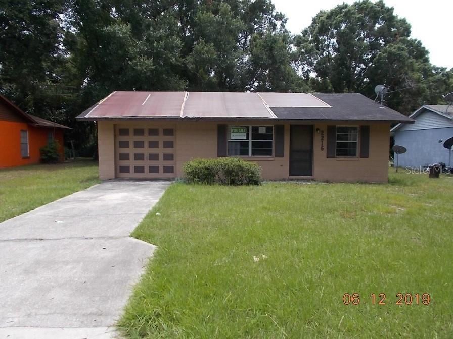 2216 Hollywood Ave., Eustis, FL 32726