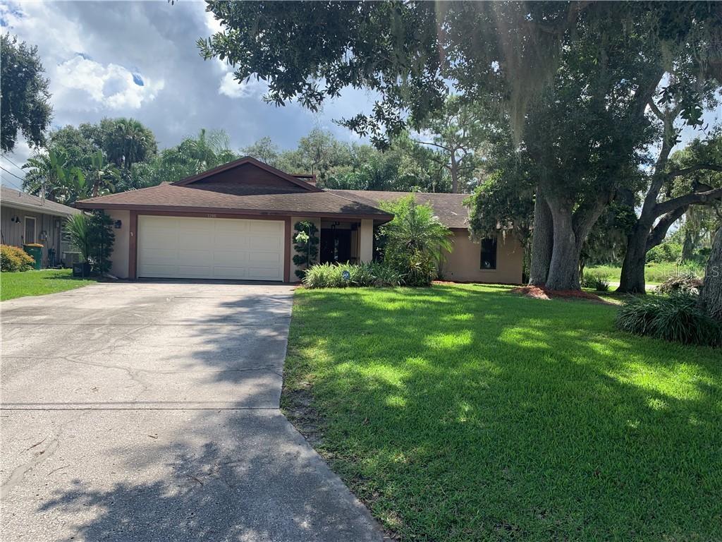 1200 N Sinclair Ave., Tavares, FL 32778