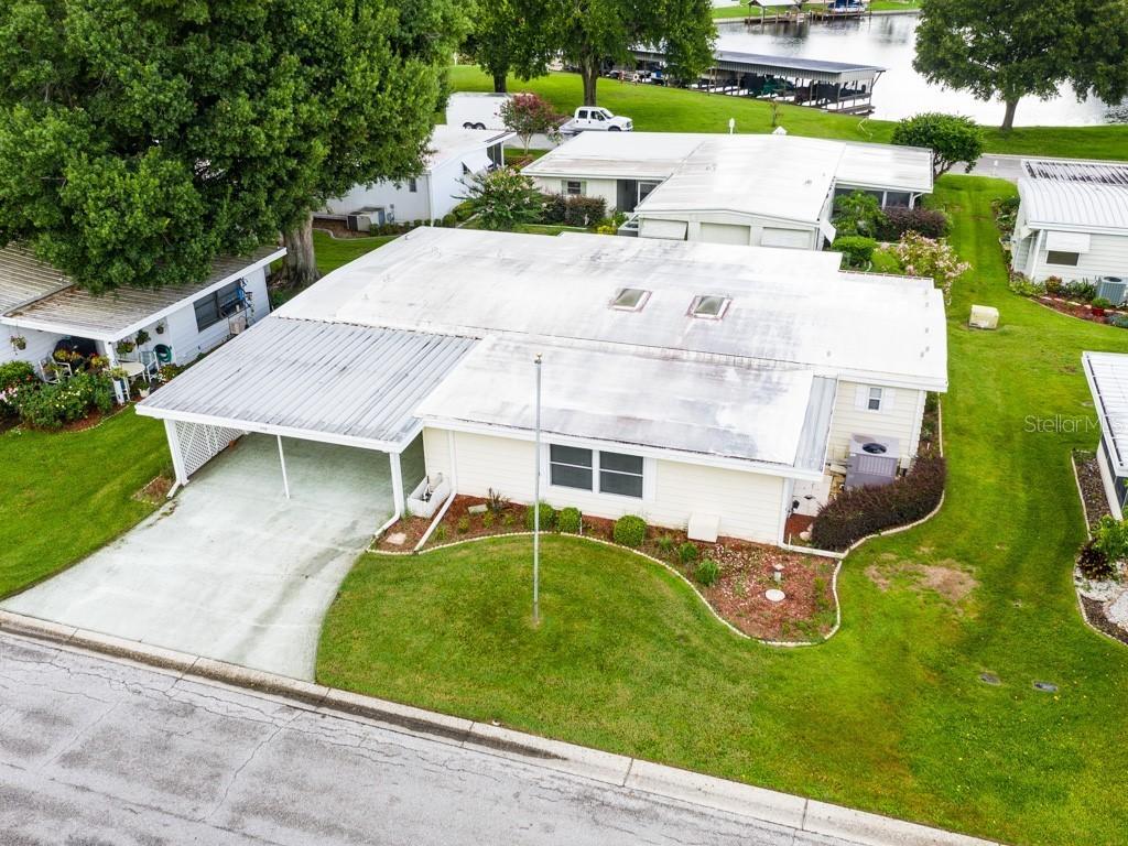 712 Falcon Dr., Tavares, FL 32778