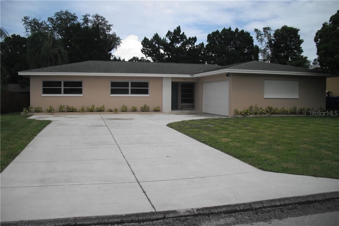 563 Eastview Rd., Largo, FL 33770