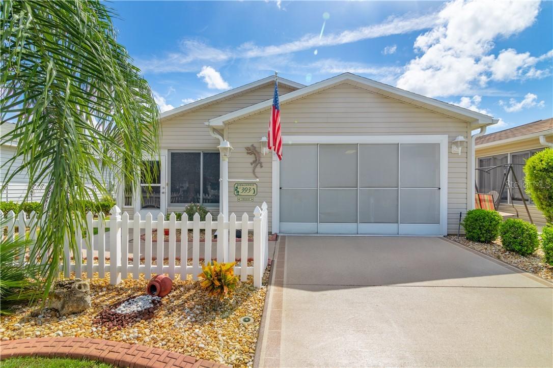 393 Seven Oaks Ln., The Villages, FL 32162