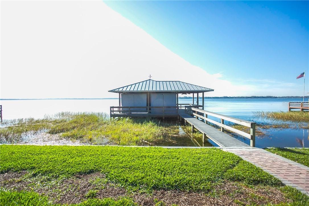 612 Lake Dora Dr., Tavares, FL 32778