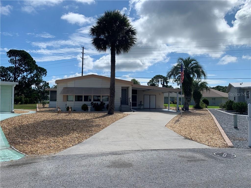 924 Patriot Pl., Tavares, FL 32778