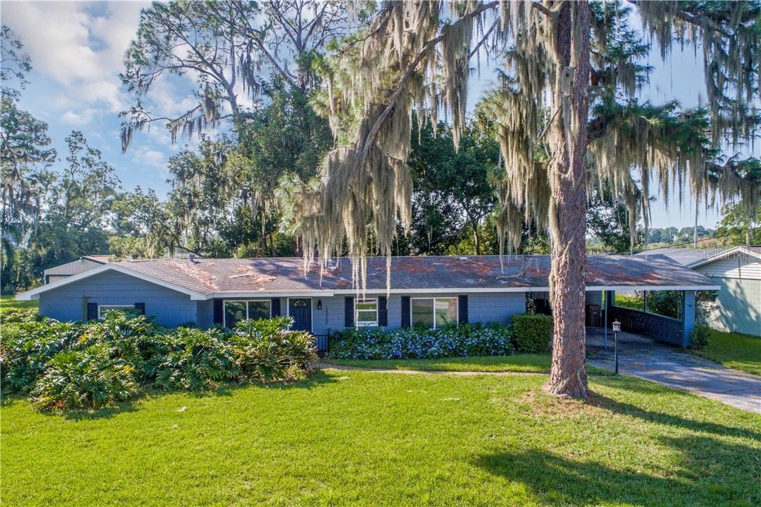 14322 Lake Junietta Dr., Tavares, FL 32778