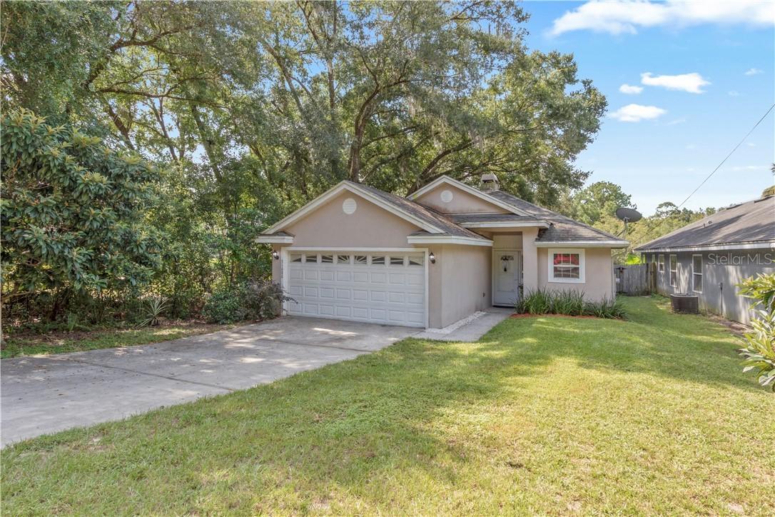 31080 Lochmore Cir., Sorrento, FL 32776