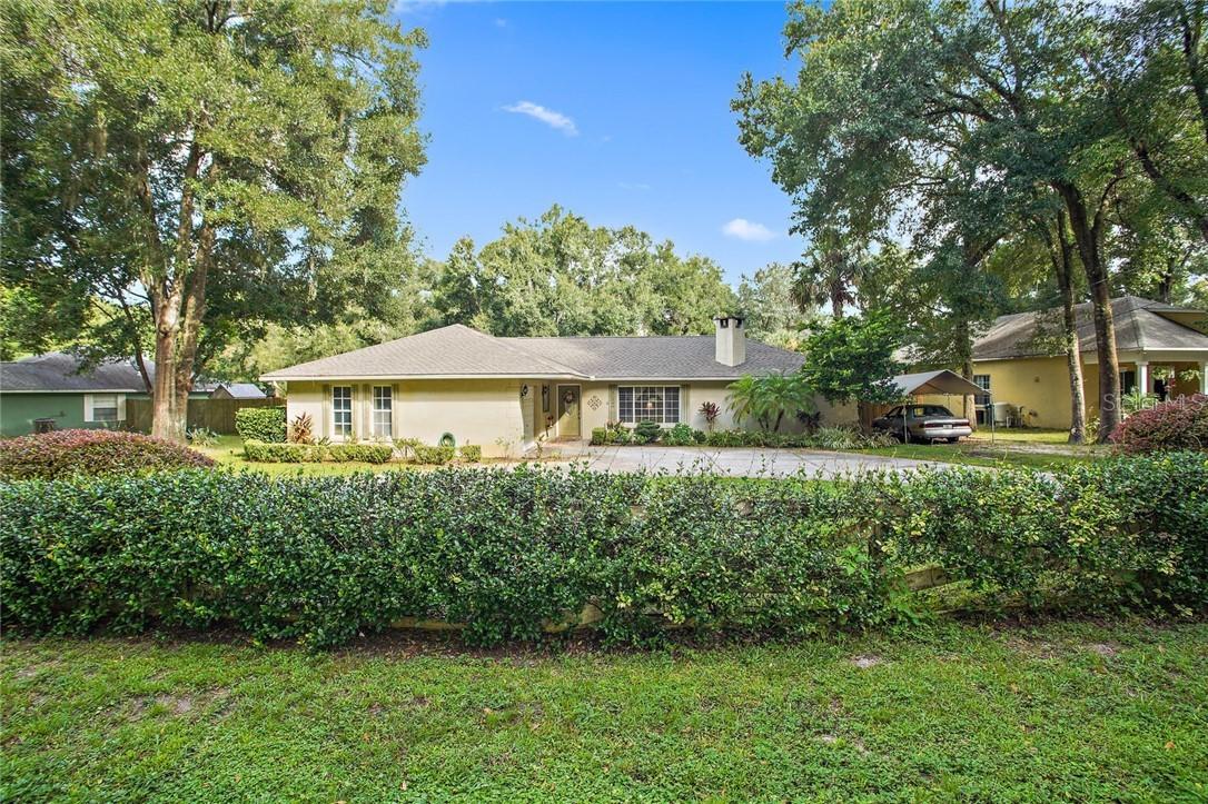 31240 Lochmore Cir., Sorrento, FL 32776