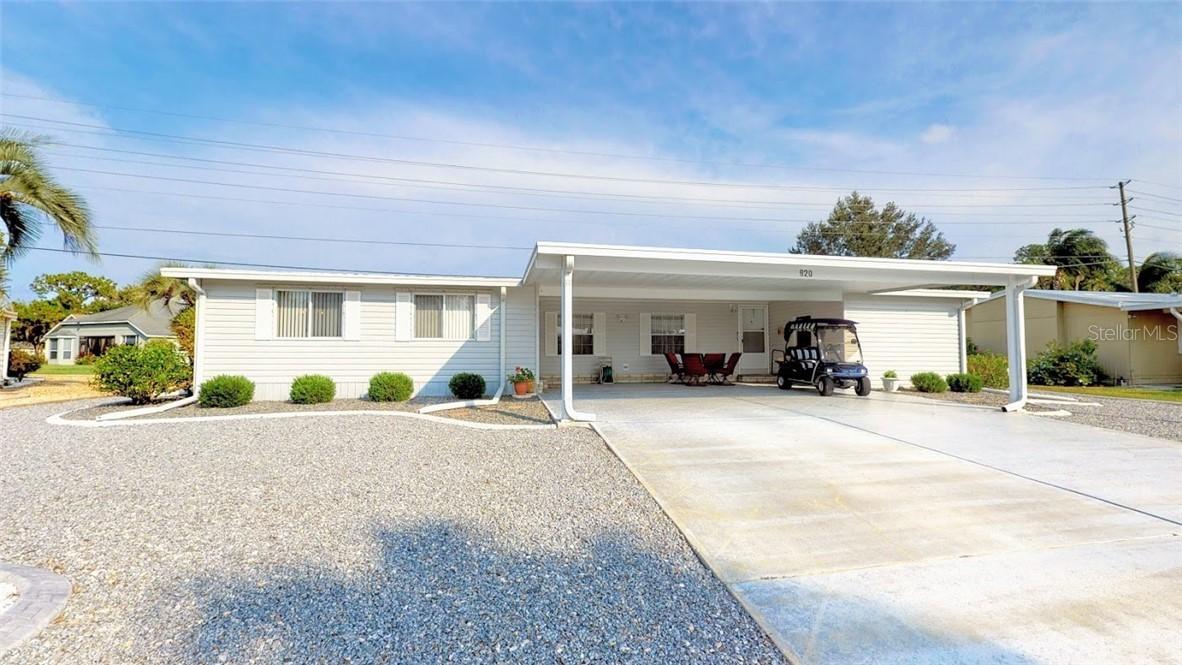 920 Patriot Pl, Tavares, FL 32778