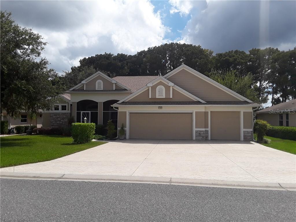 5589 Bounty Cir., Tavares, FL 32778