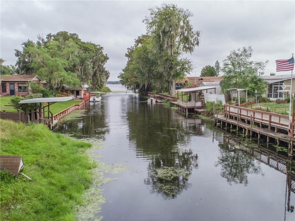2545 Cr 448, Lake Panasoffkee, FL 33538