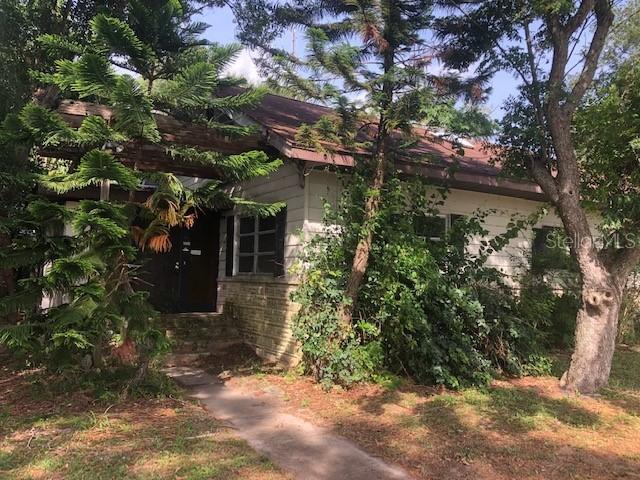 997 Country Club Rd., Eustis, FL 32726