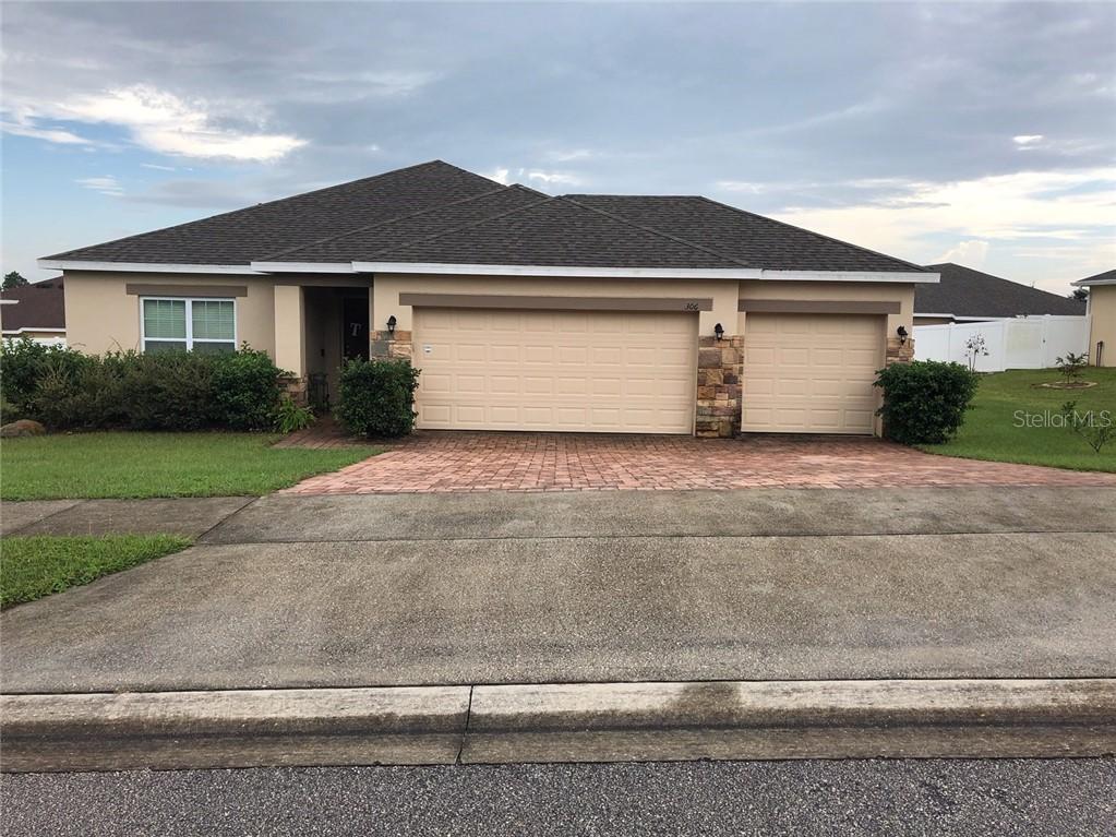 306 Lago Ln., Groveland, FL 34736