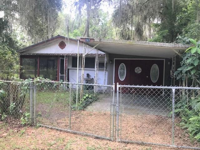 747 Cr 485a, Lake Panasoffkee, FL 33538