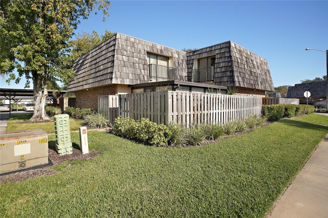 1027 Royal Oak Blvd., Leesburg, FL 34748