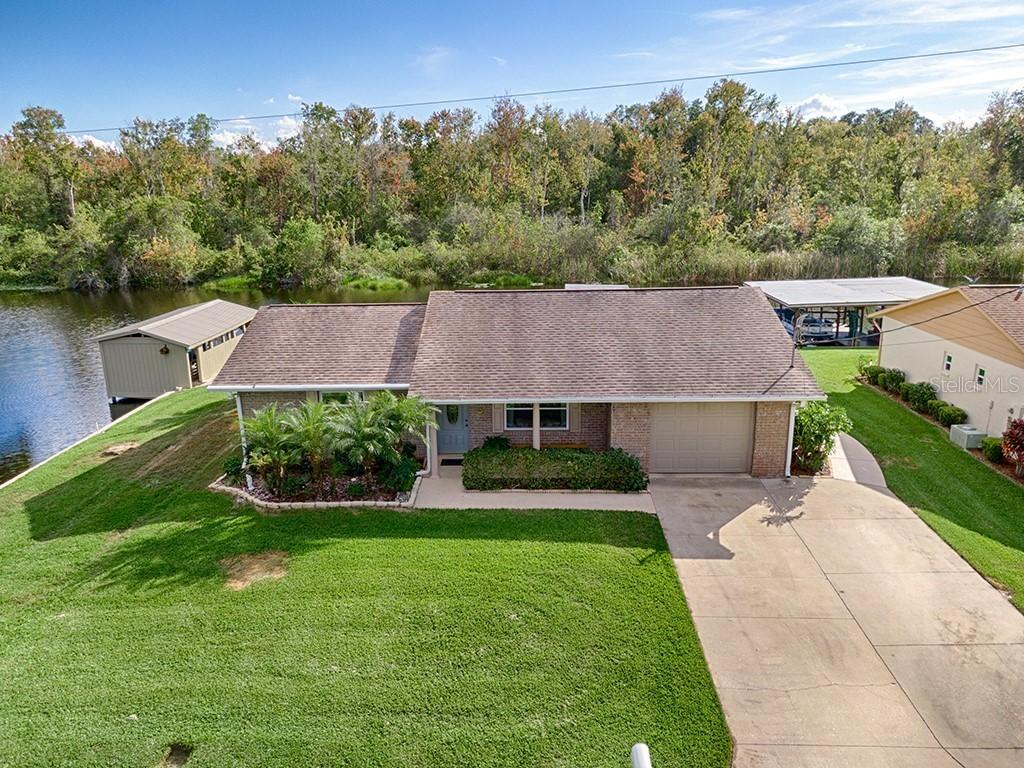 13408 Country Club Dr., Tavares, FL 32778