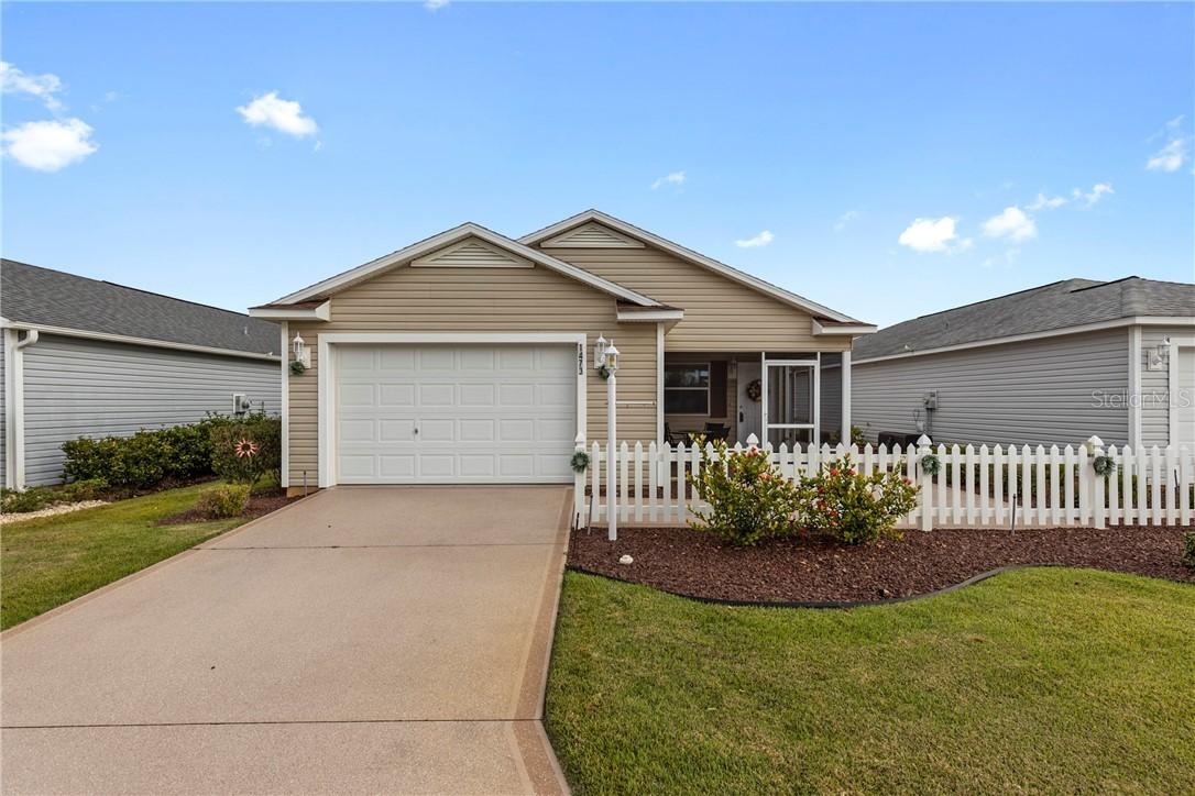 1473 Dynasty Pl., The Villages, FL 32163