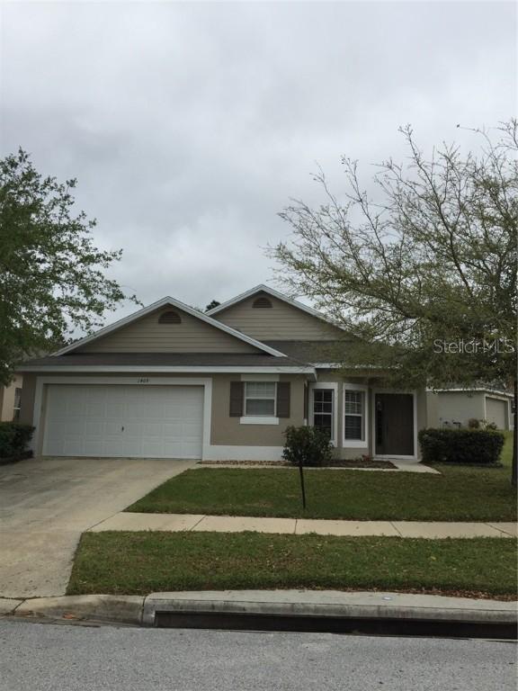 1409 Kellogg Dr., Tavares, FL 32778
