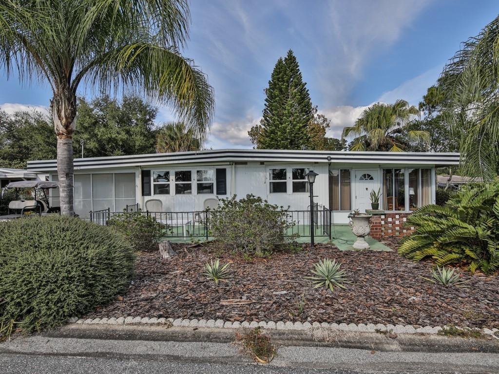11929 Linda Ave., Tavares, FL 32778