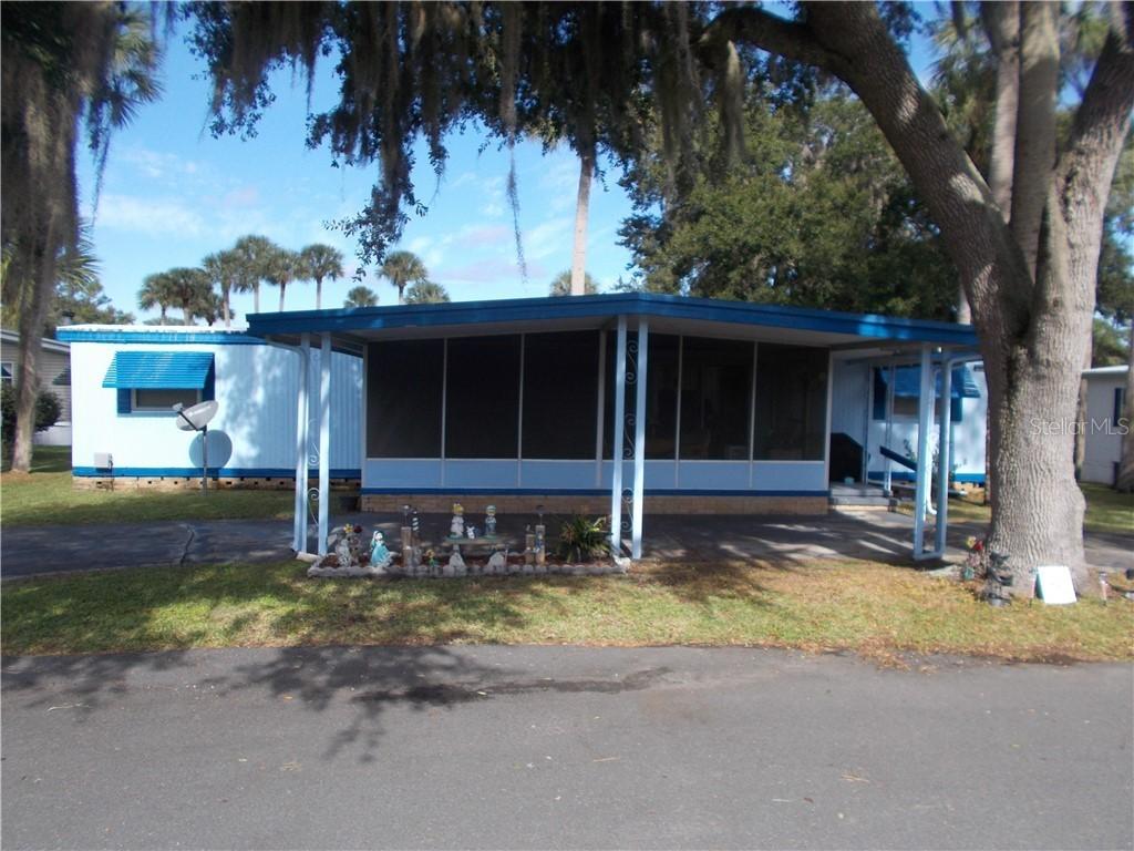 80 Wildwood Ln., Eustis, FL 32726