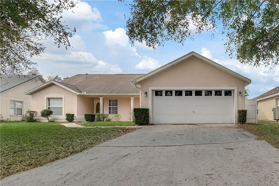 143 Breezy Oaks Ct., Davenport, FL 33896